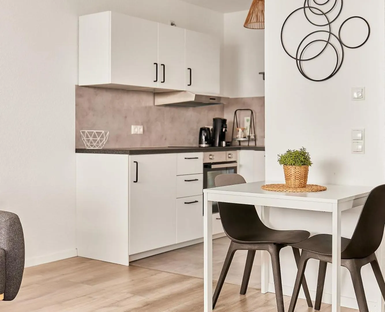 Elegantes 1 Zimmer Apartment Neubau MHG 0*,